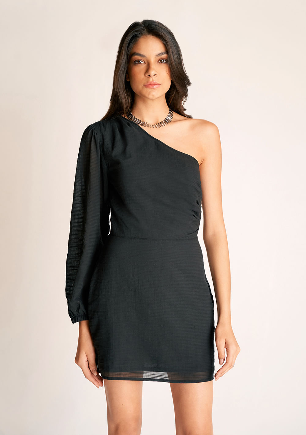 Vestido Zinco Curto Decote Assimétrico Com Pregas Preto