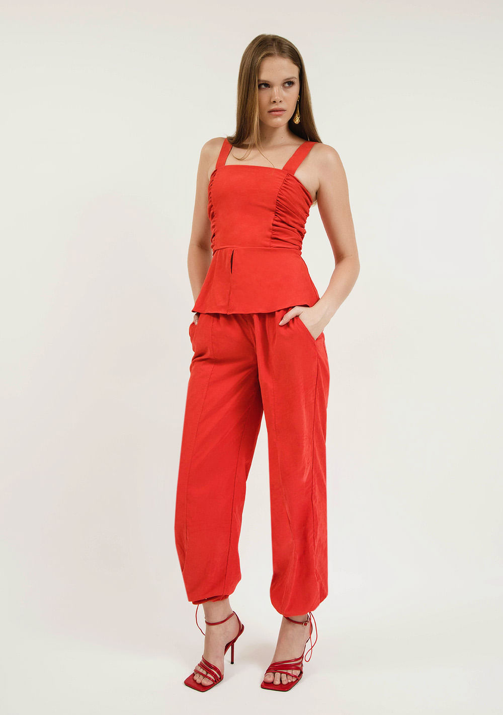 Calça Zinco Parachute Cós Alto Detalhe Barra Vermelho
