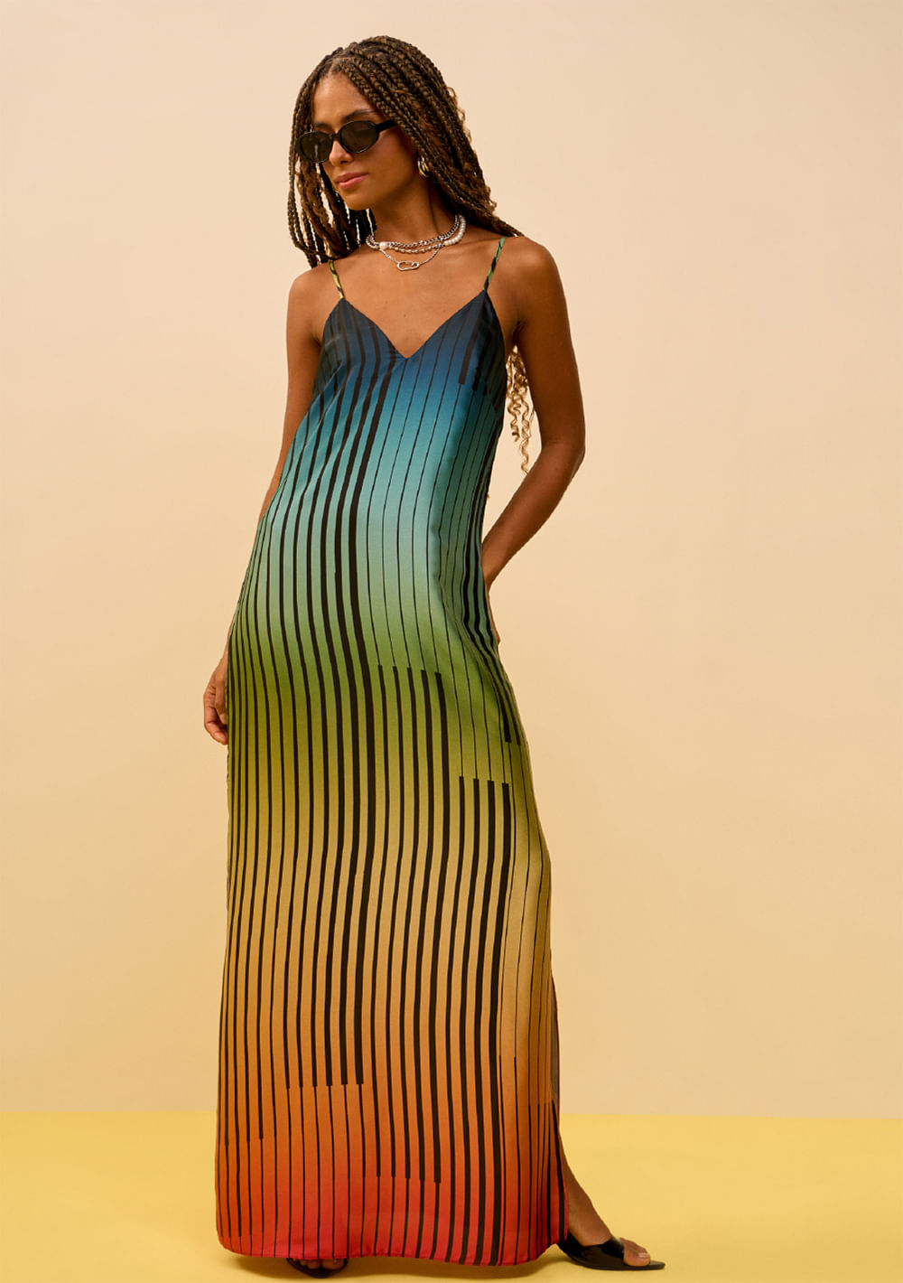 Vestido Zinco Solto Decote V Com Alça Midi Preto