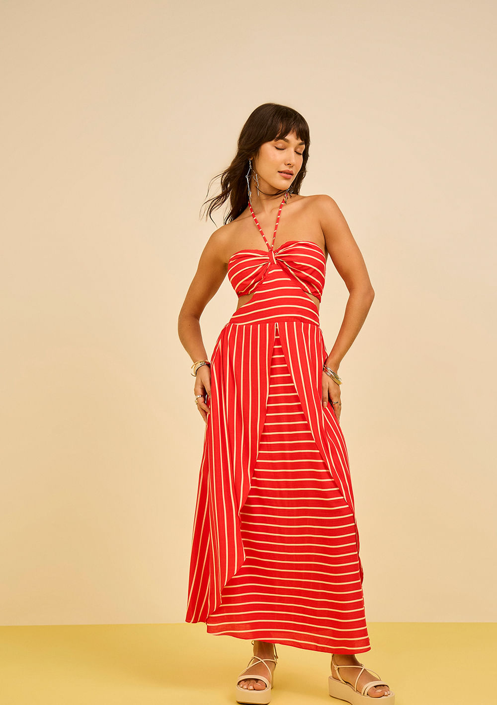 Vestido Zinco Solto Decote V Sem Manga Midi Vermelho